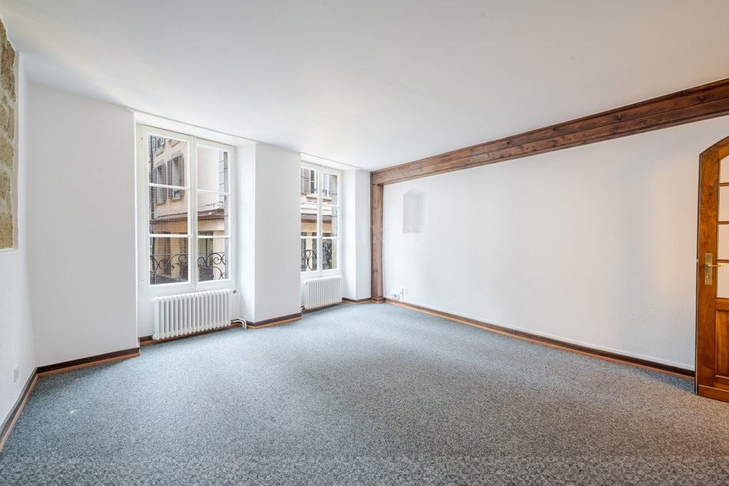 32m² office
