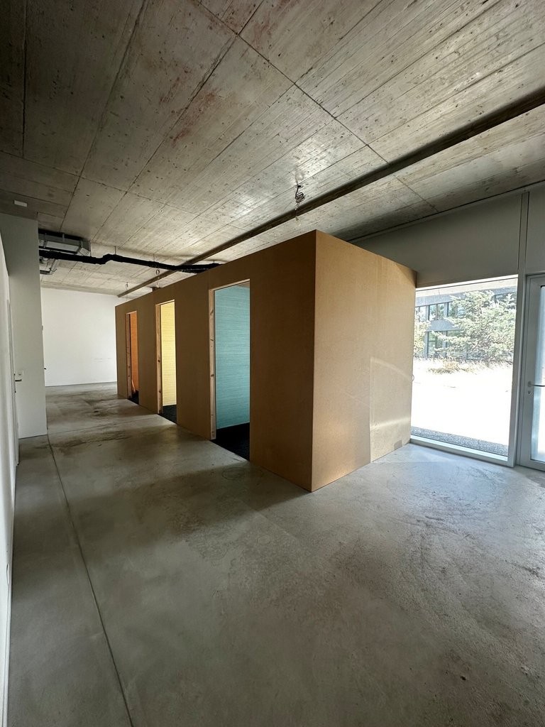 102m² commercial, photo 3 sur 9