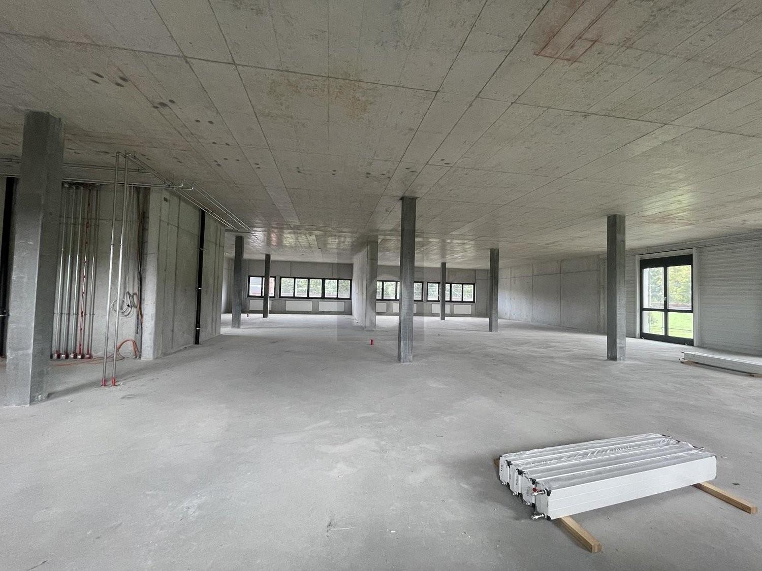 Objet industriel de 235m², photo 3 sur 4