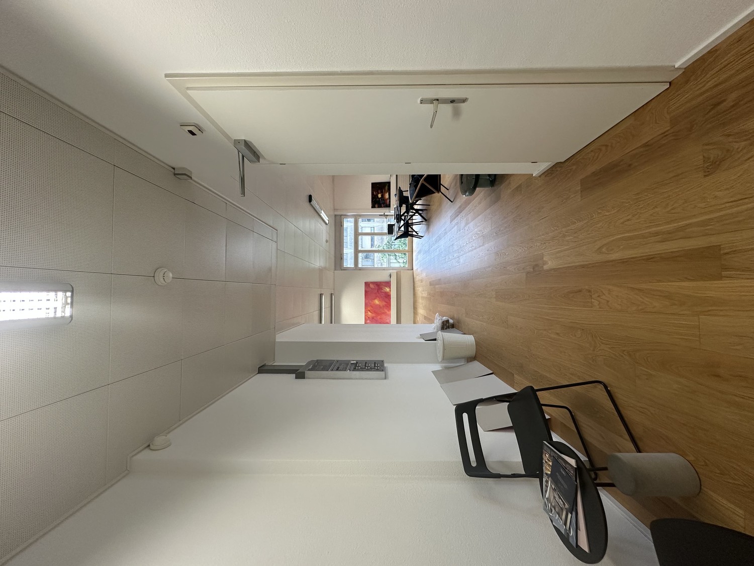 95m² office