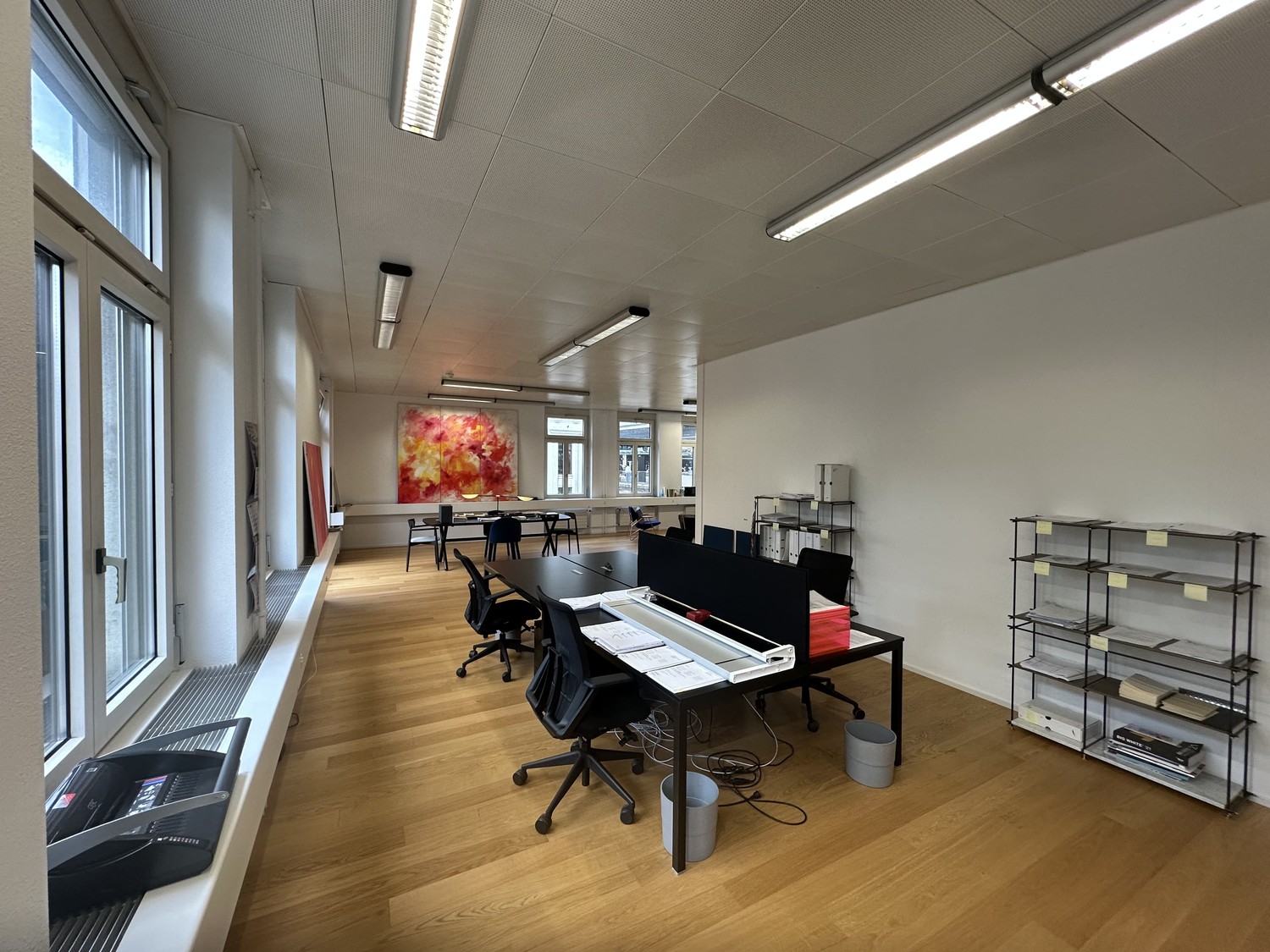 95m² office