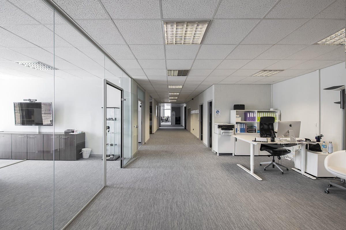 500m² laboratory