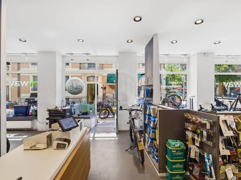 196m² arcade, photo 2 sur 10