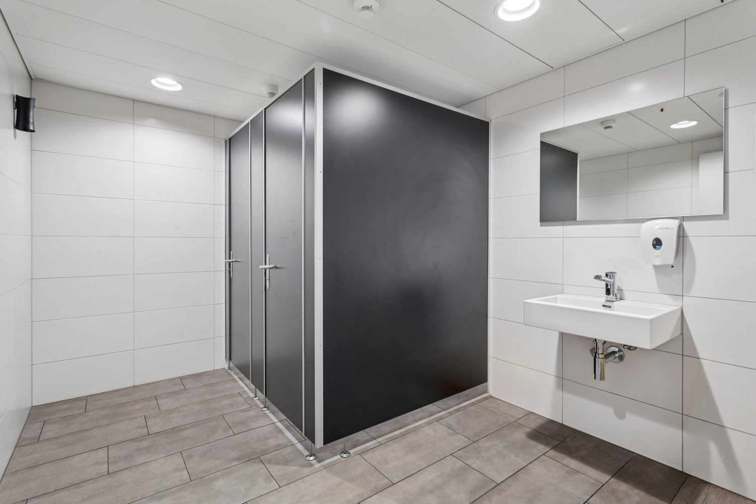 771m² de bureaux