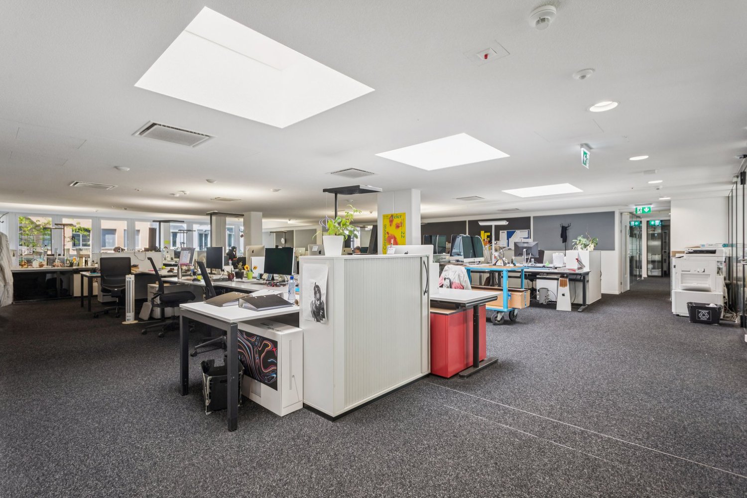 771m² de bureaux