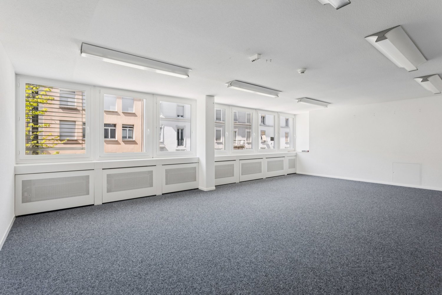 771m² de bureaux