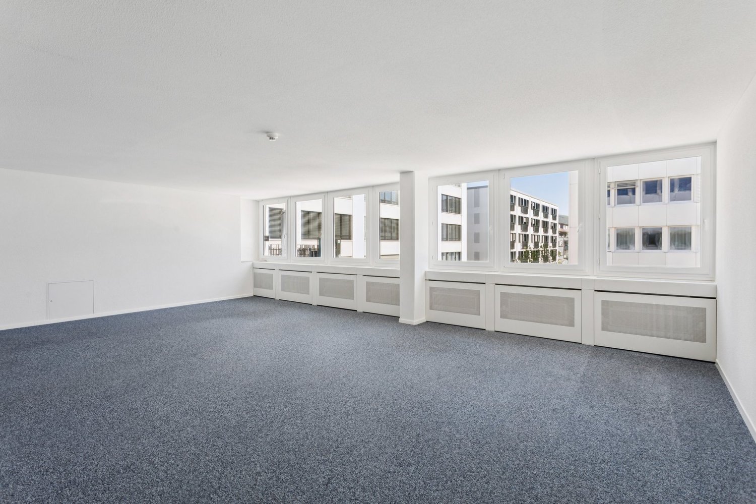 771m² de bureaux