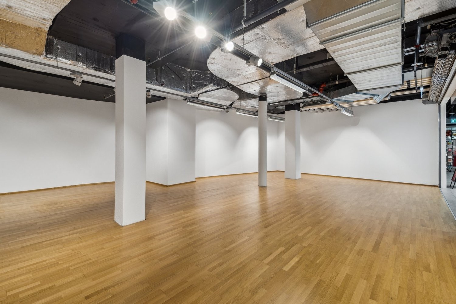 Magasin de 99m², photo 4 sur 6