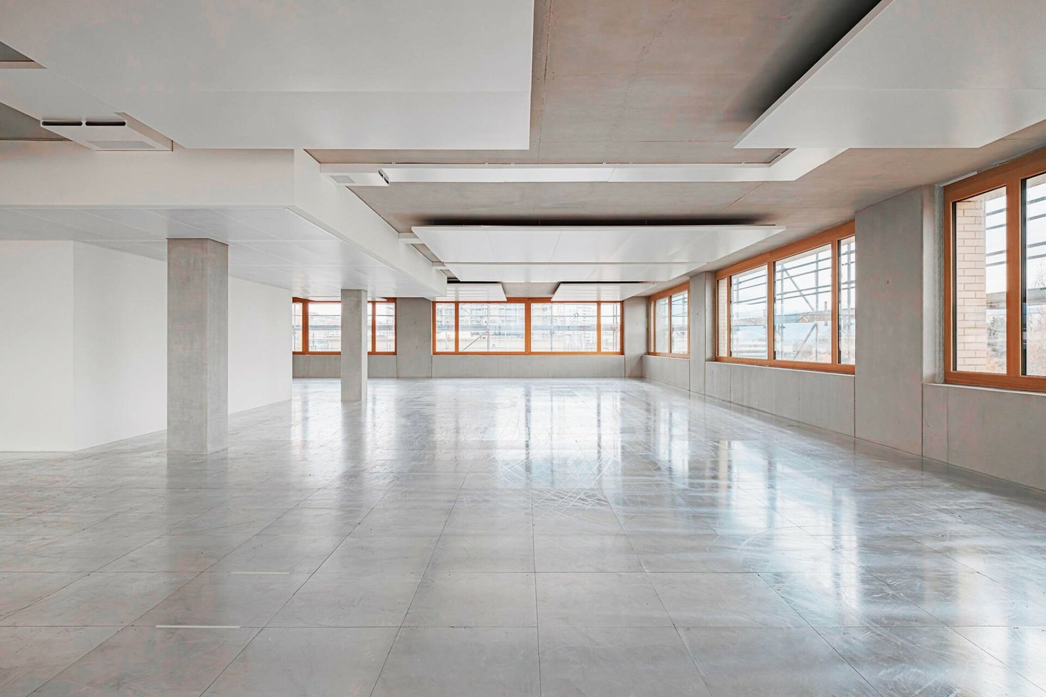 923m² practice