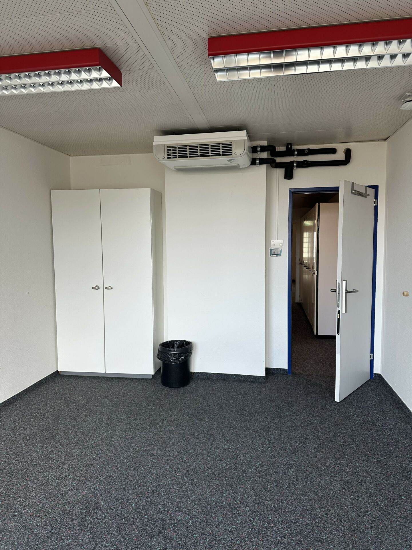 Bureau de 18m², photo 3 sur 3