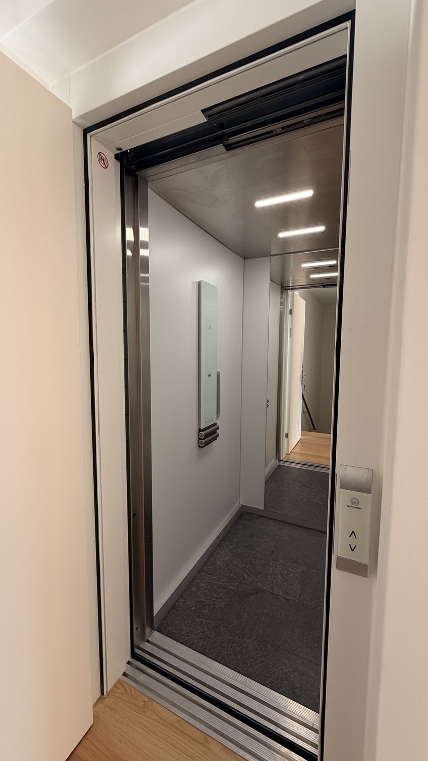 Appartement d'attique de 3 ½ pièces