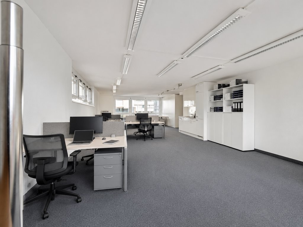 Bureaux de 126m², photo 1 sur 5
