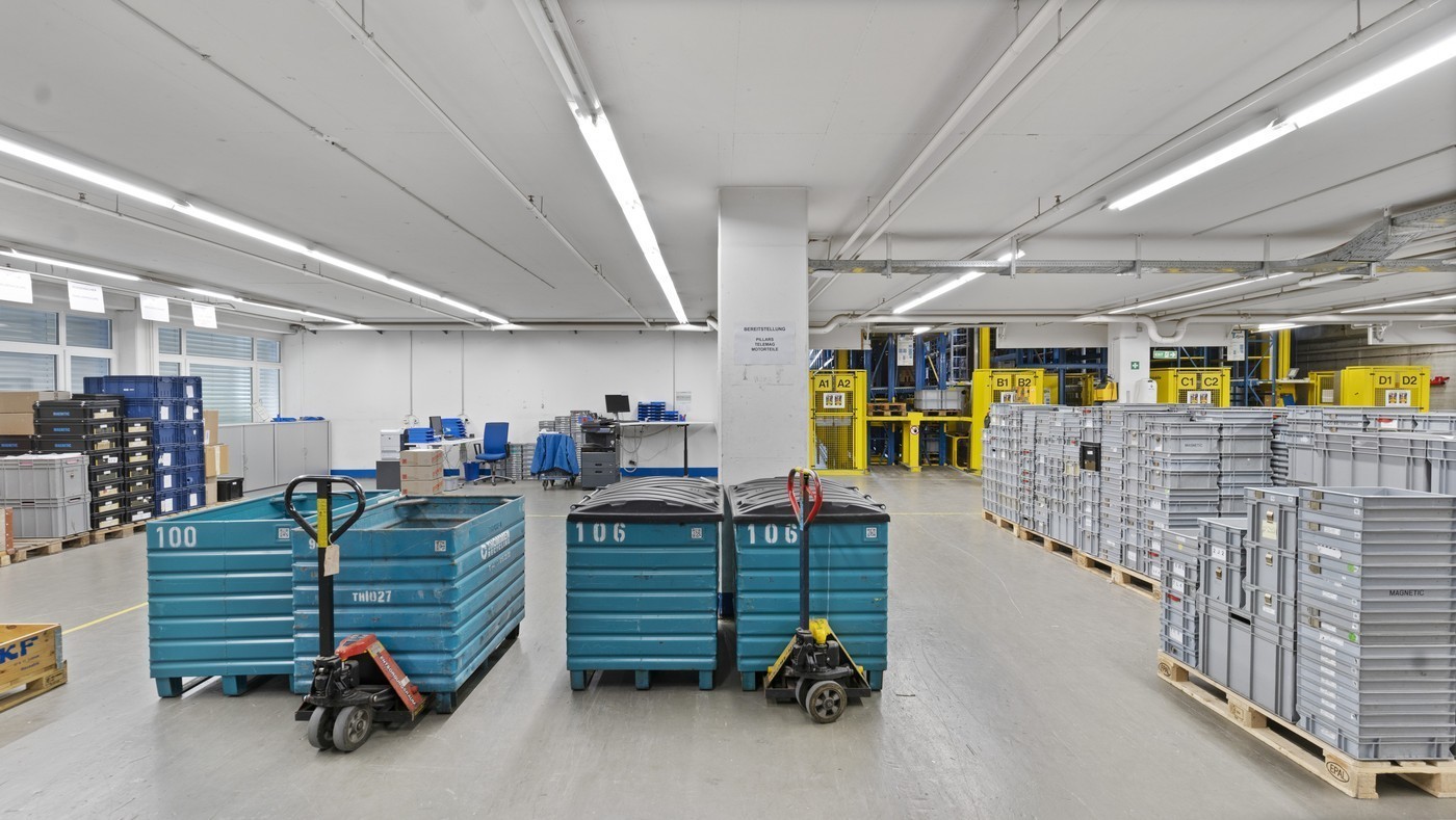1800m² de stockage