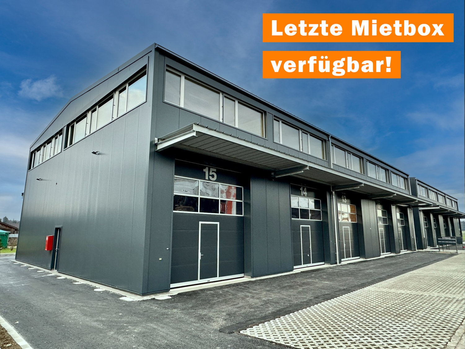 110m² commercial, photo 1 sur 10