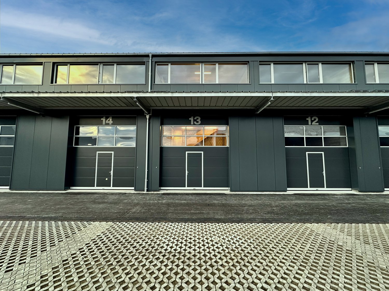 110m² commercial, photo 2 sur 10