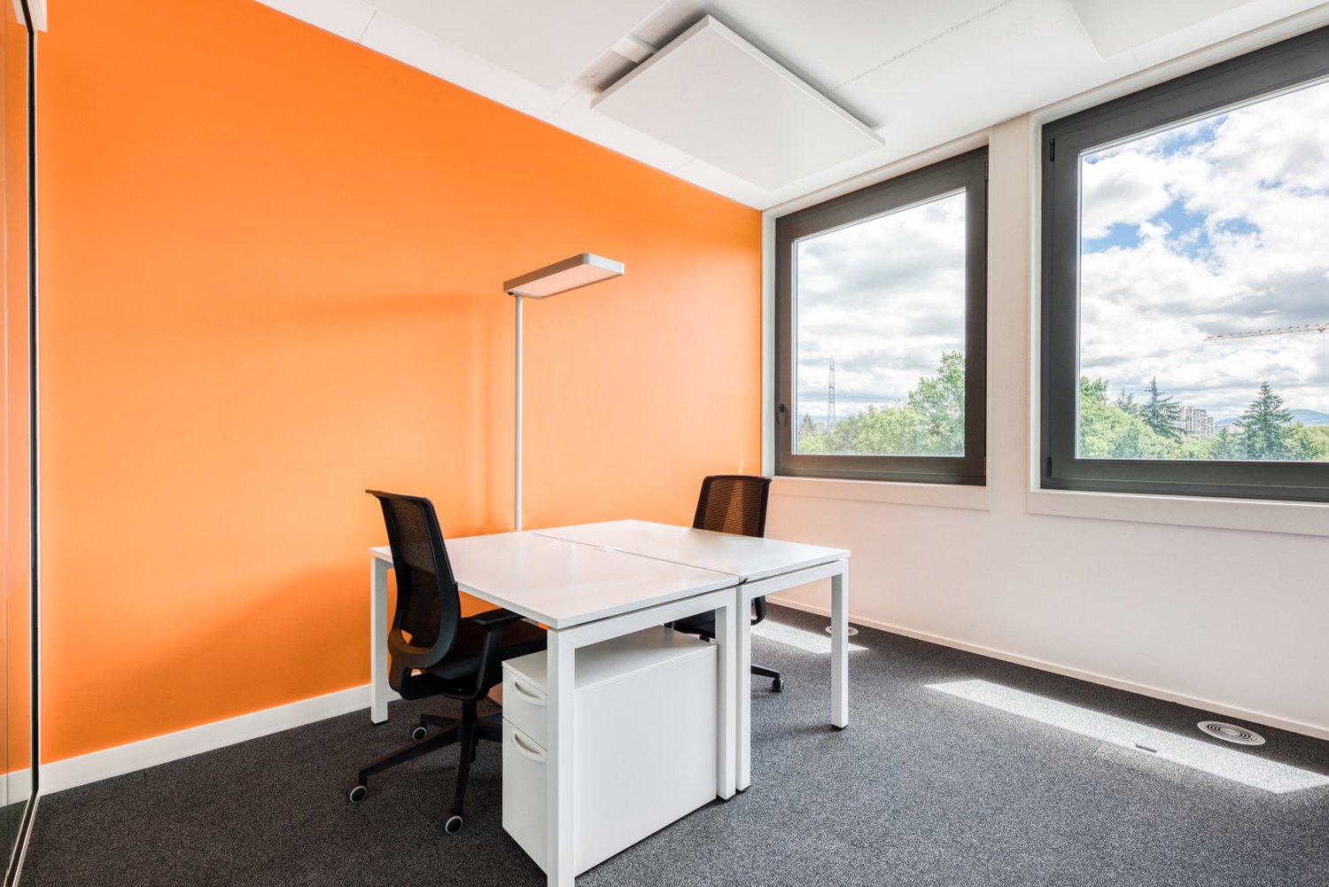 Office, photo 1 sur 8