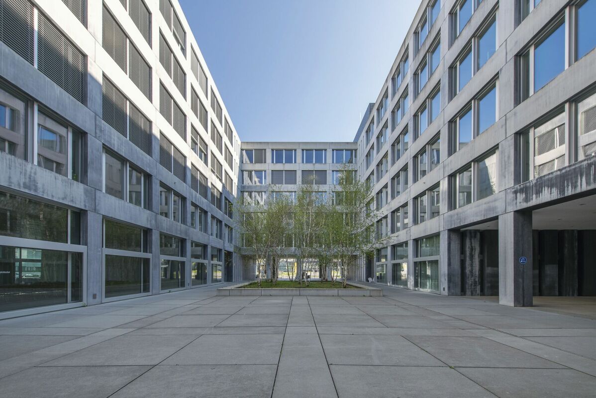 2200m² de bureaux