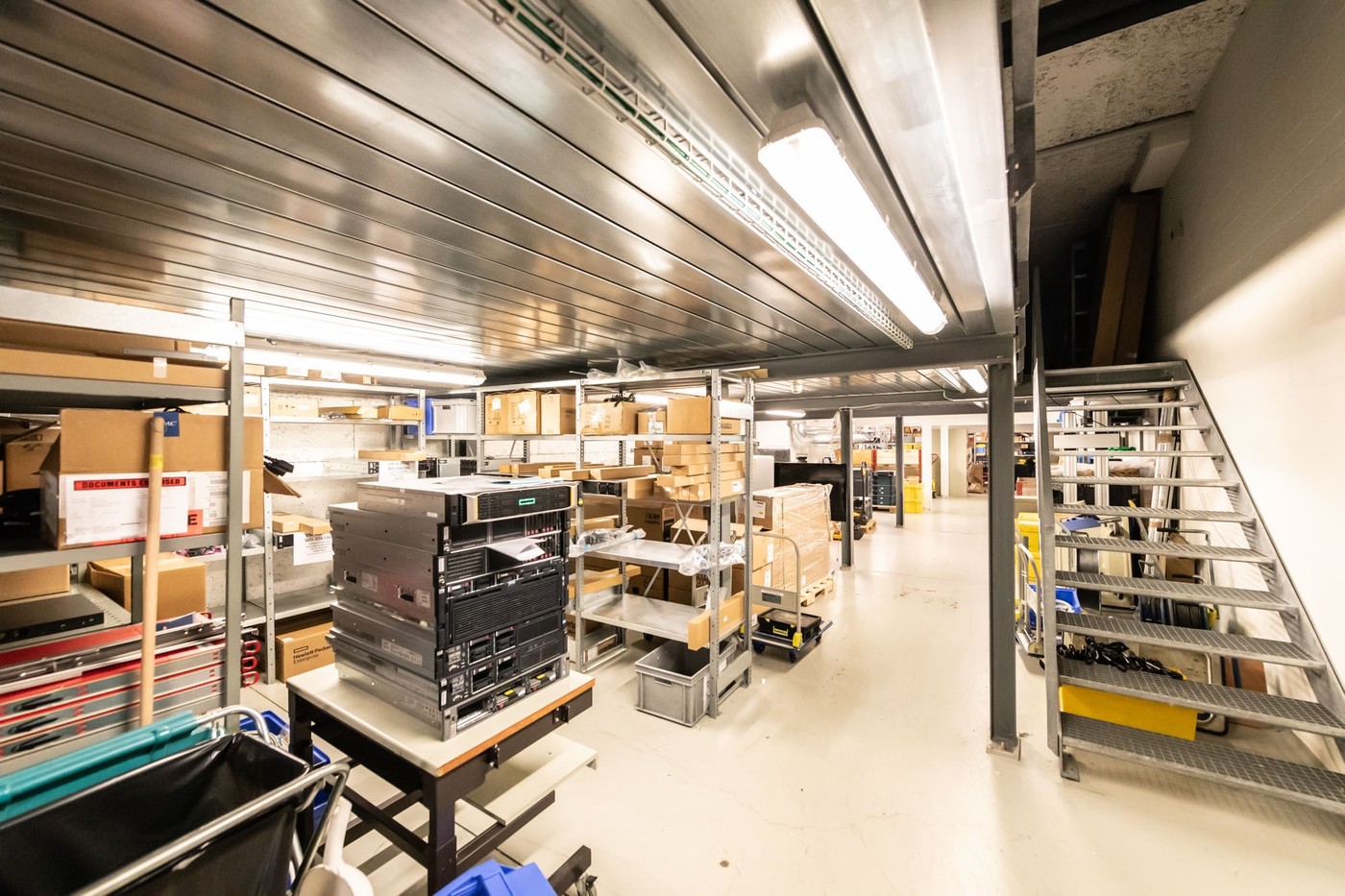 12000m² bureau