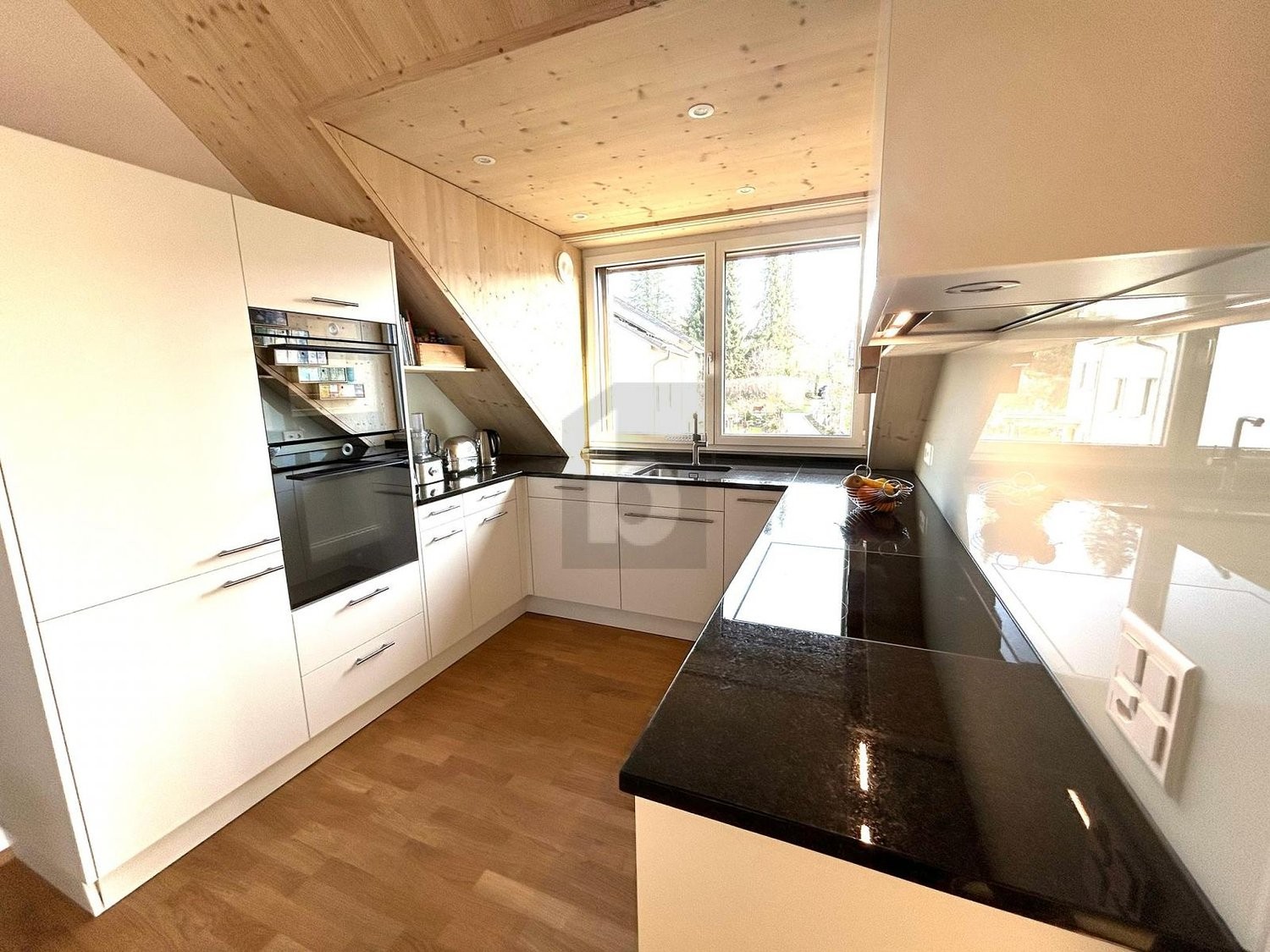 Appartement en attique de 3 ½ pièces, photo 3 sur 4
