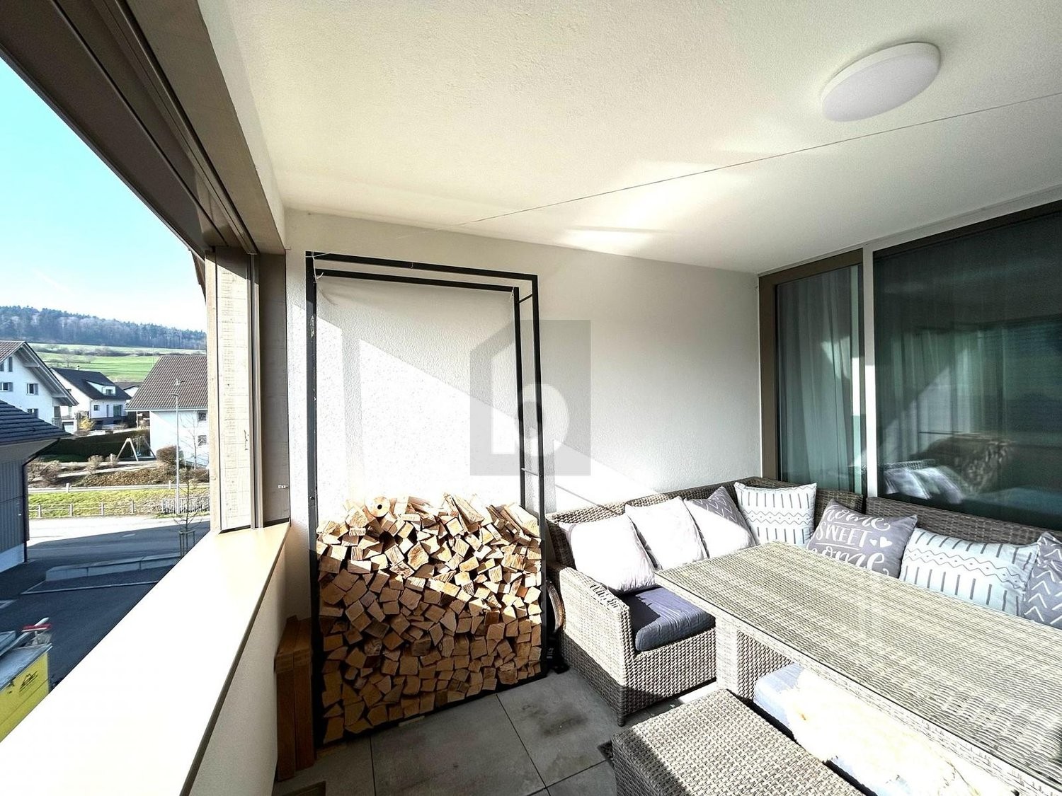 Appartement en attique de 3 ½ pièces, photo 1 sur 4