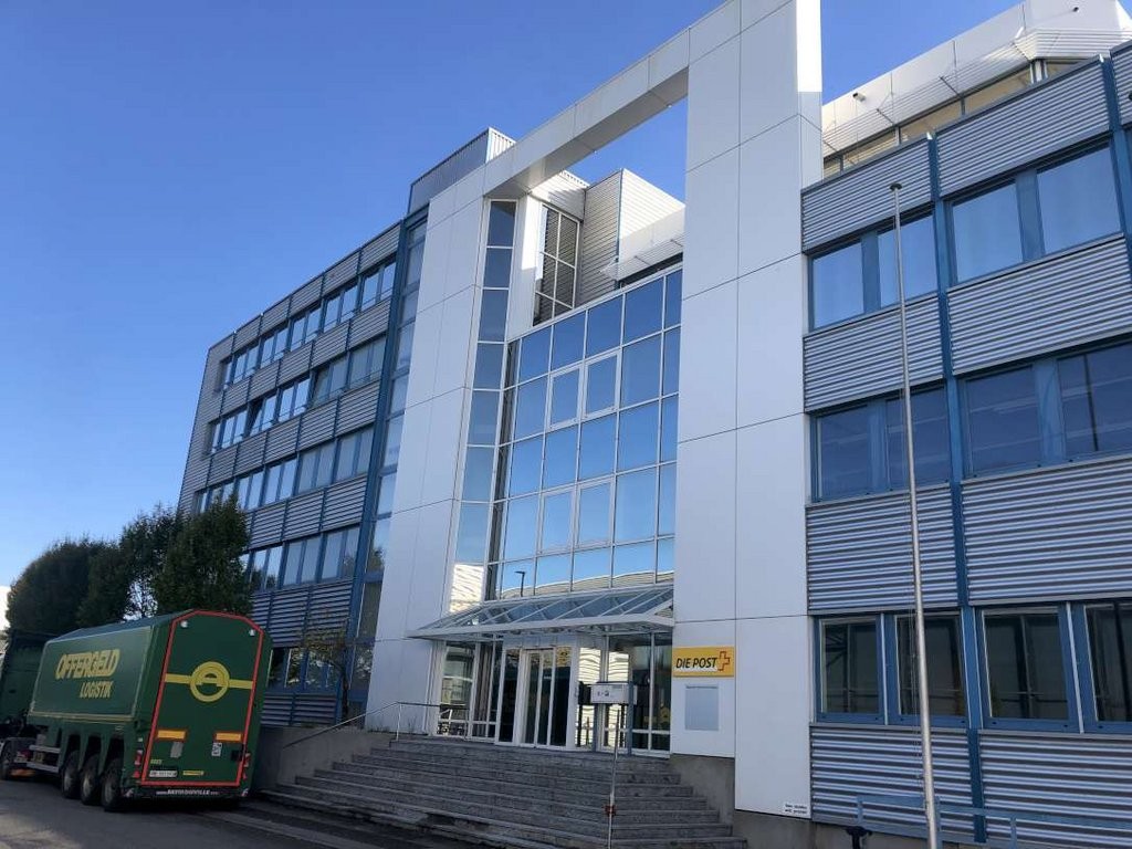 581m² commercial, photo 1 sur 10
