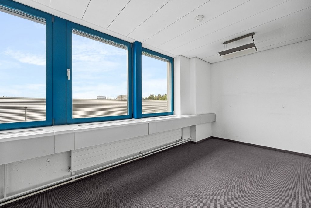 581m² commercial, photo 10 sur 10