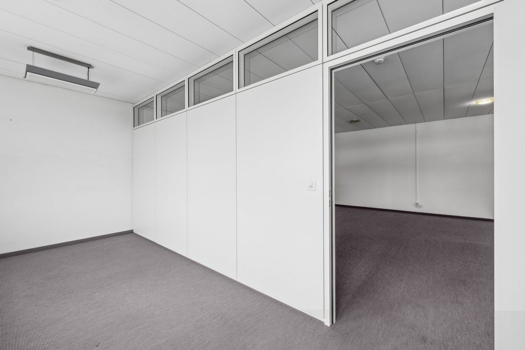 581m² commercial, photo 7 sur 10