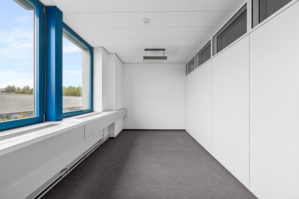 581m² commercial, photo 6 sur 10