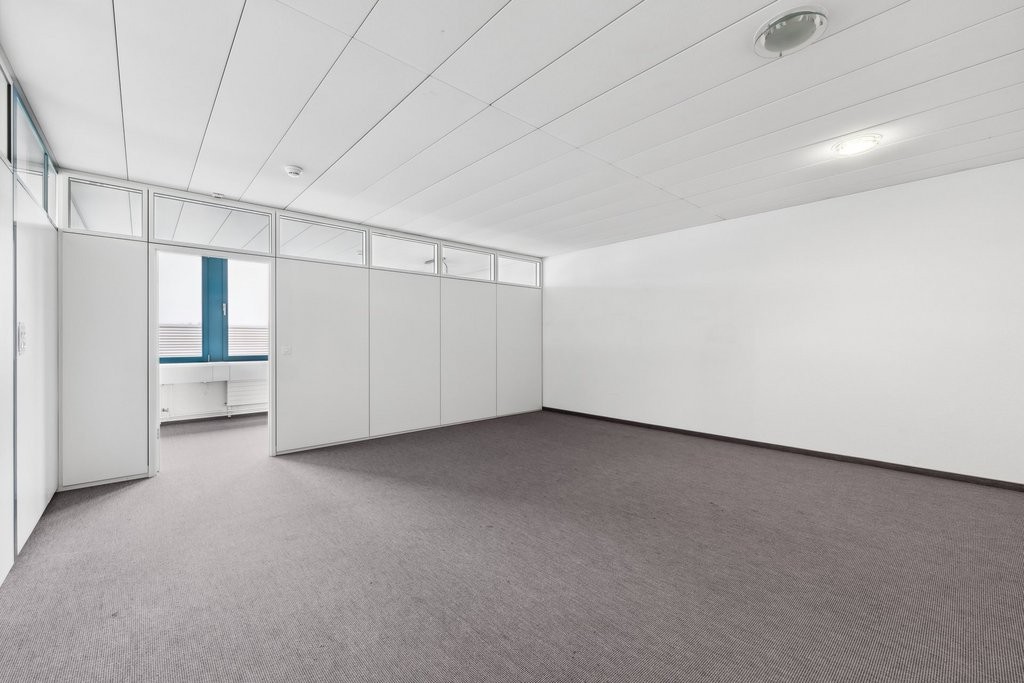 581m² commercial, photo 5 sur 10