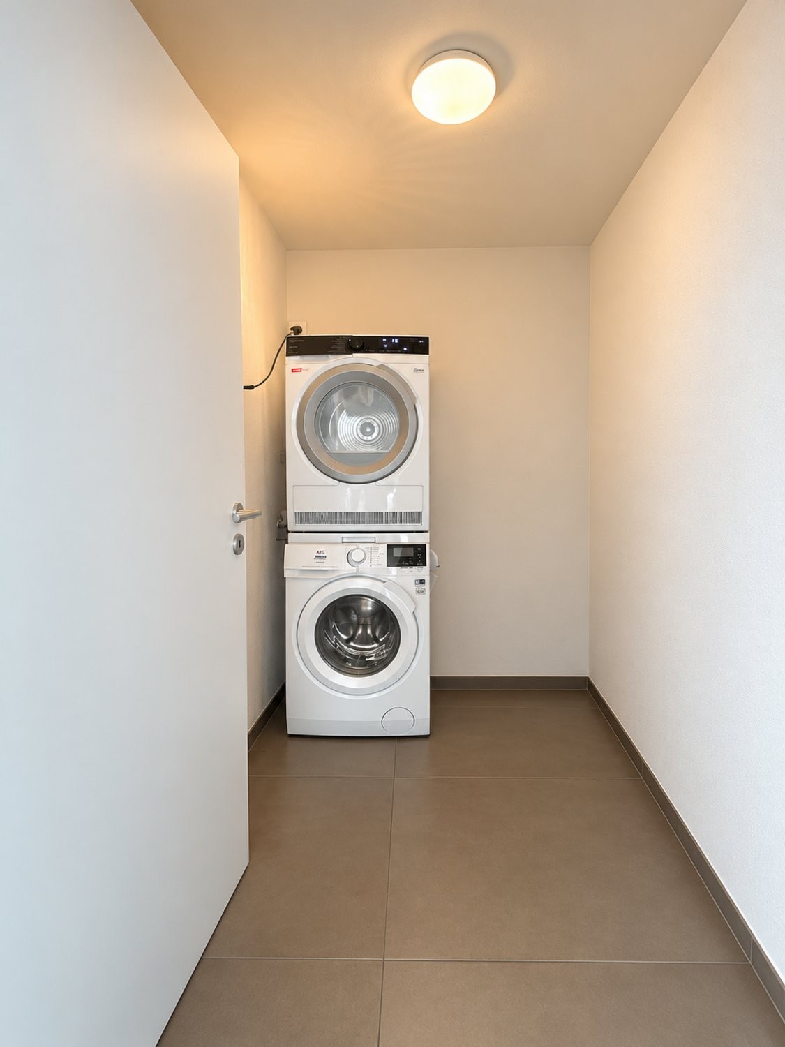 Immeuble d'habitation / commercial, photo 6 sur 7