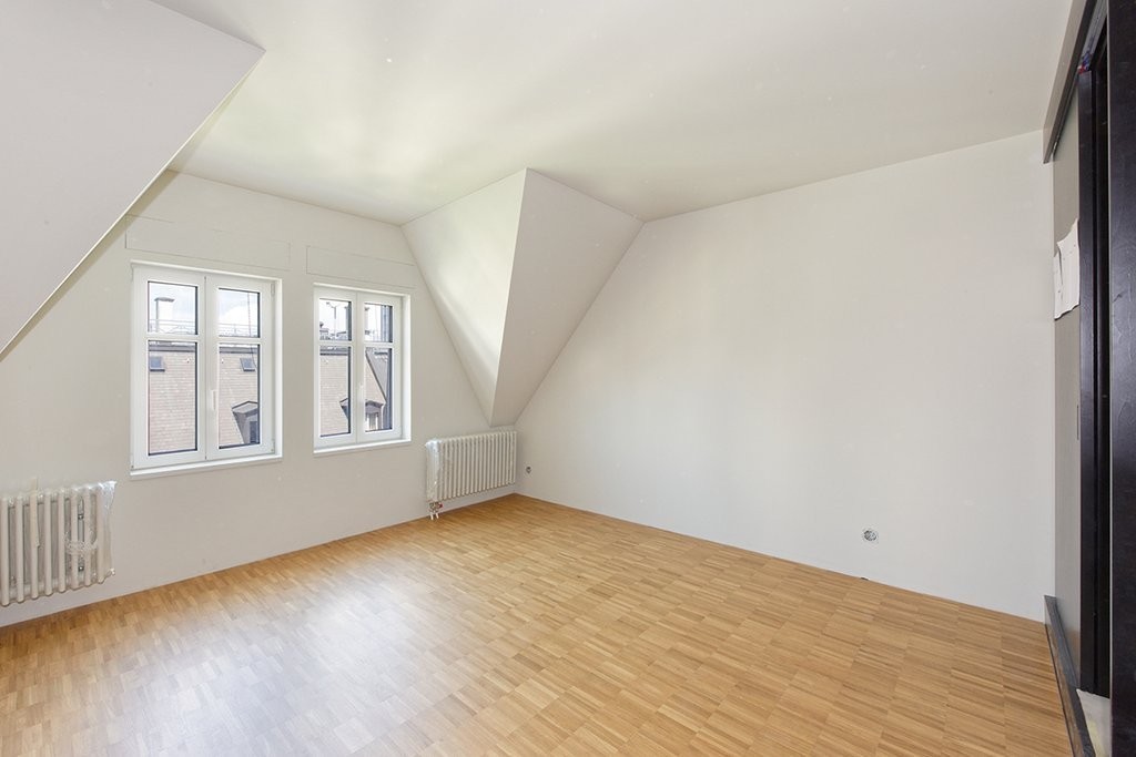 1 room single room