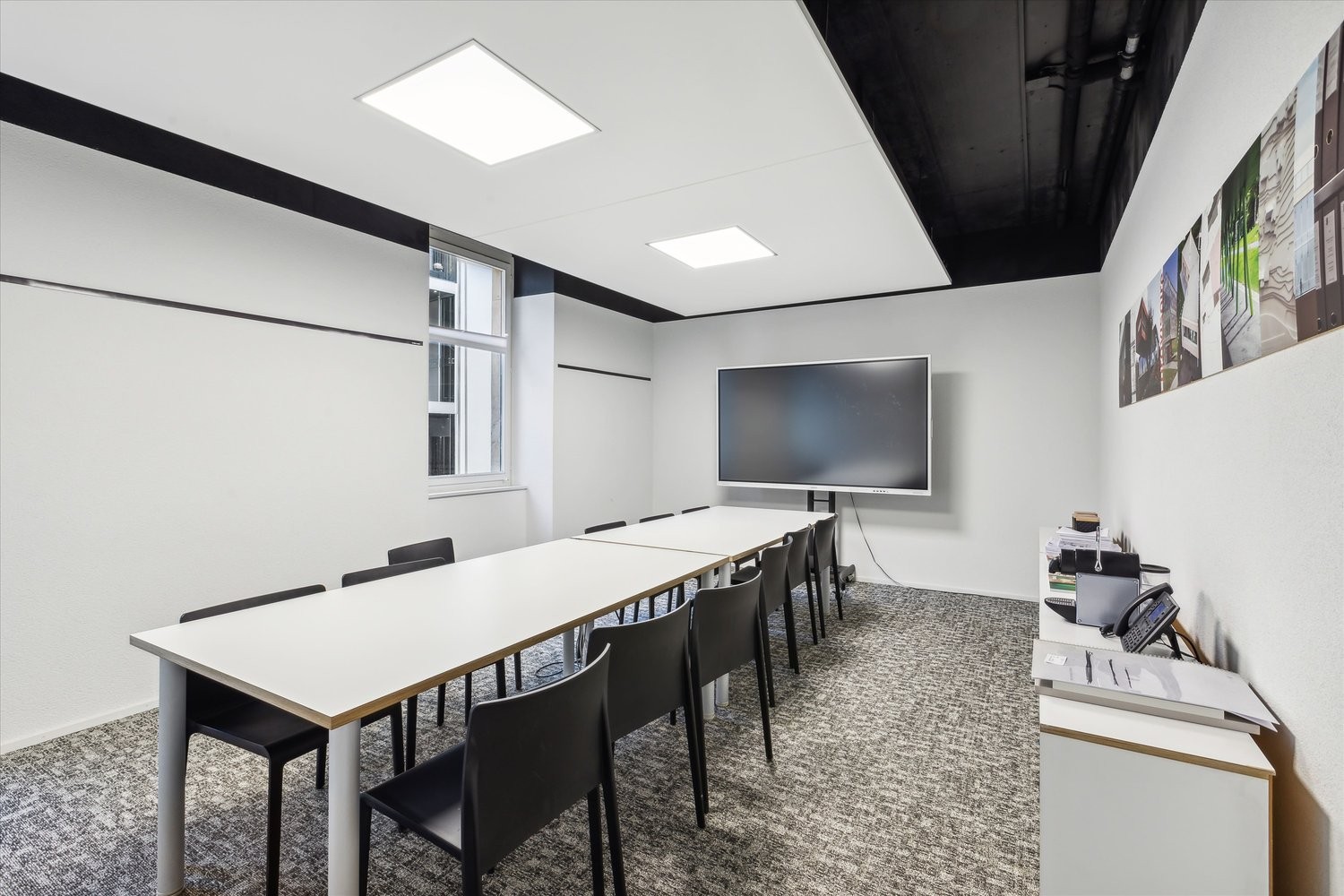 250m² office