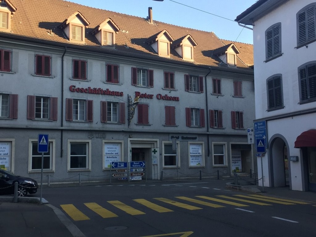 Magasin de 173m², photo 1 sur 7