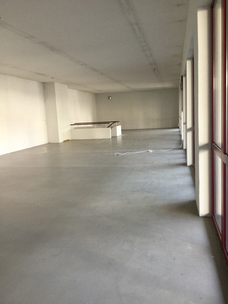 Magasin de 173m², photo 6 sur 7