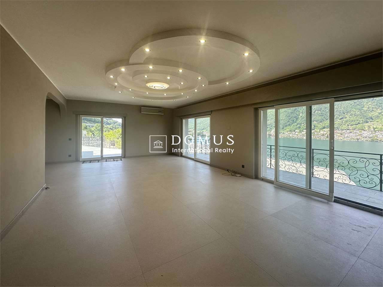 7 pièces villa, photo 2 sur 10
