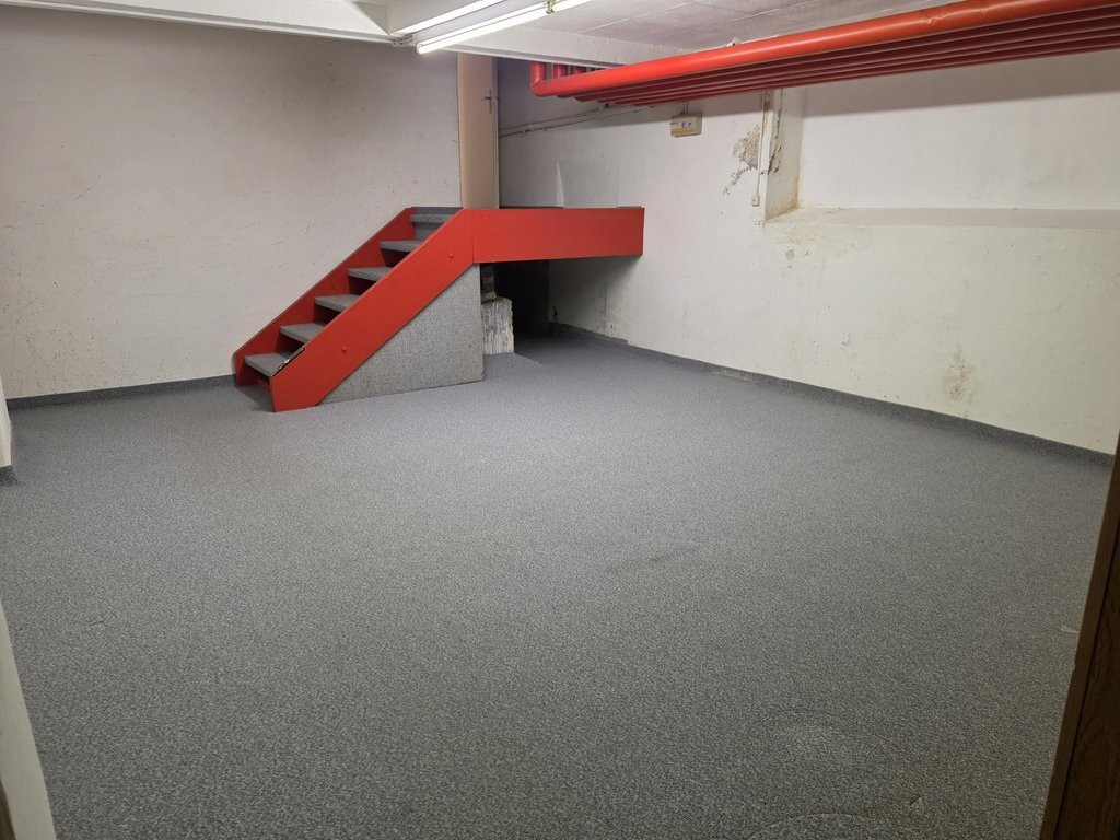 Commerce de 156m², photo 3 sur 9