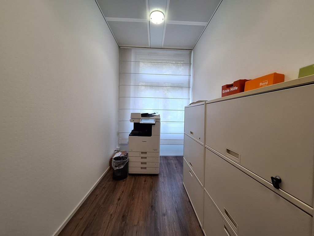 195m² office, photo 7 sur 9