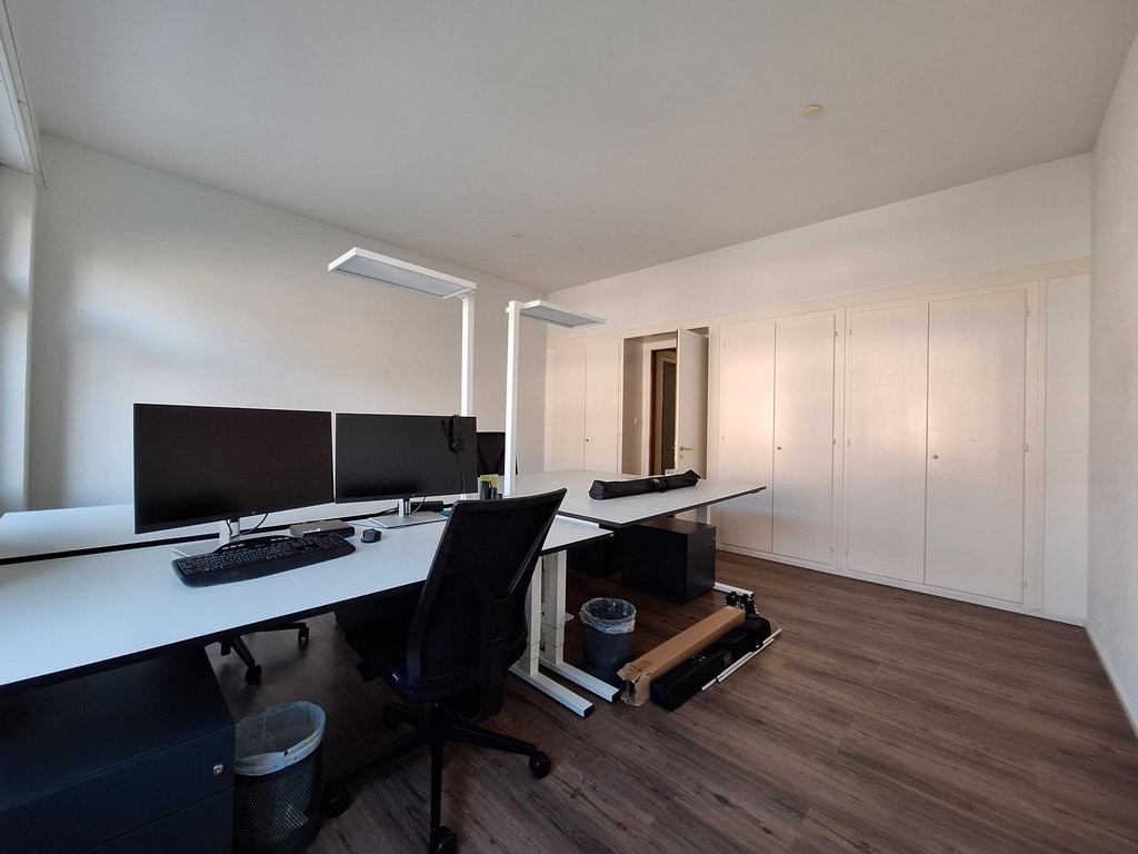 195m² office, photo 6 sur 9