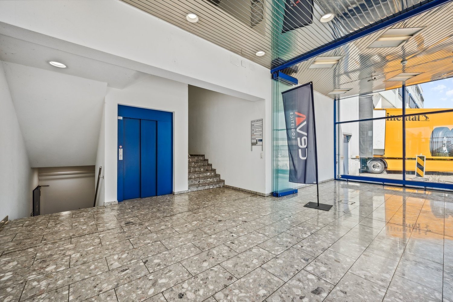 815m² bureau