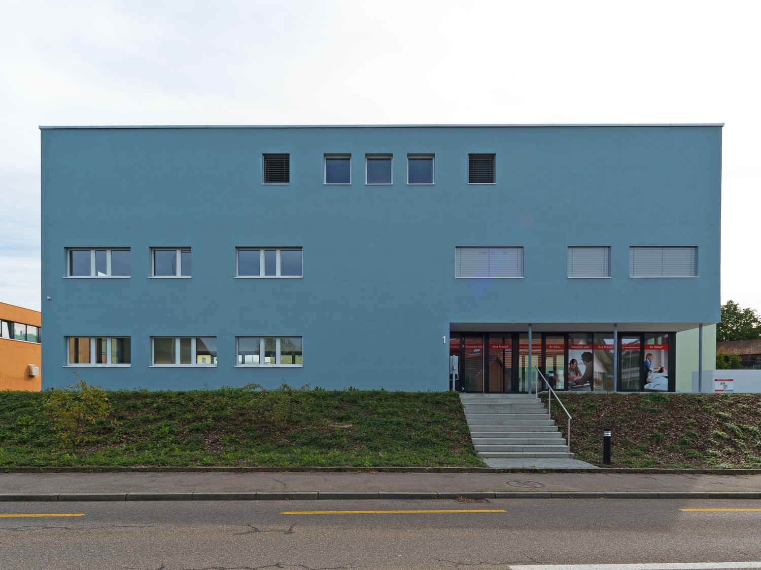 119m² commercial, photo 1 sur 8