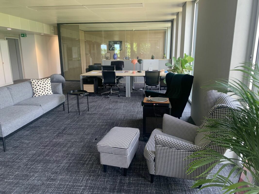 450m² office, photo 1 sur 10