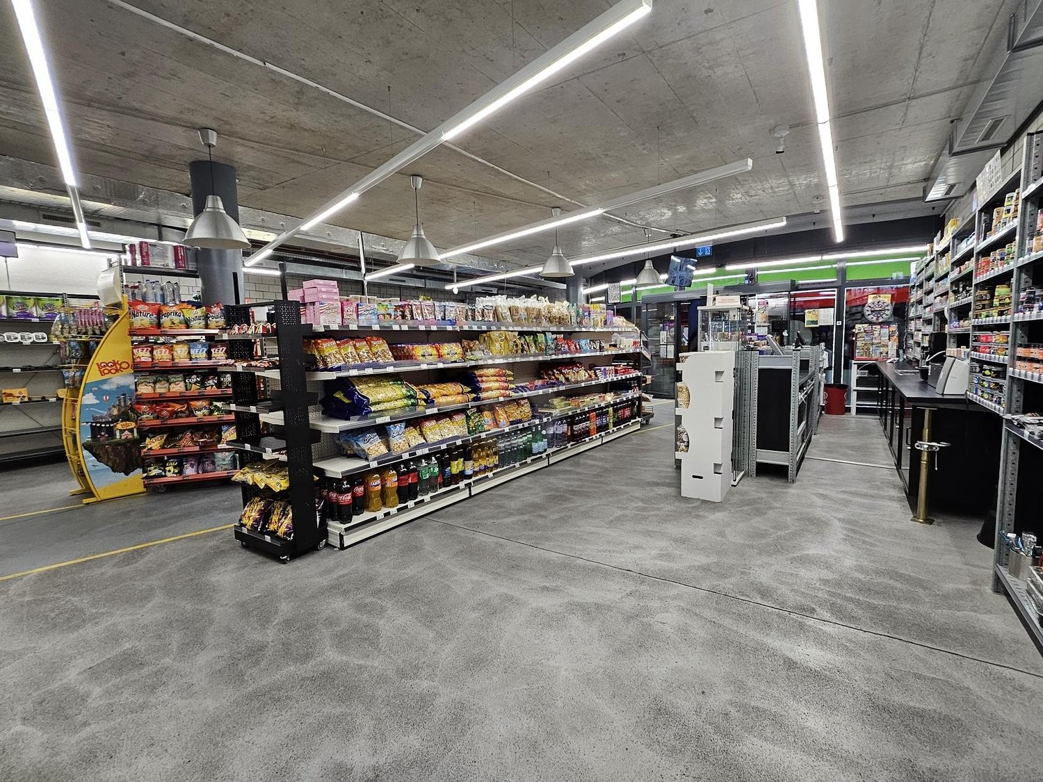 Magasin de 250m²