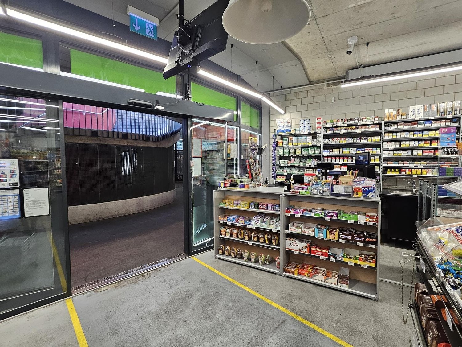 Magasin de 250m²