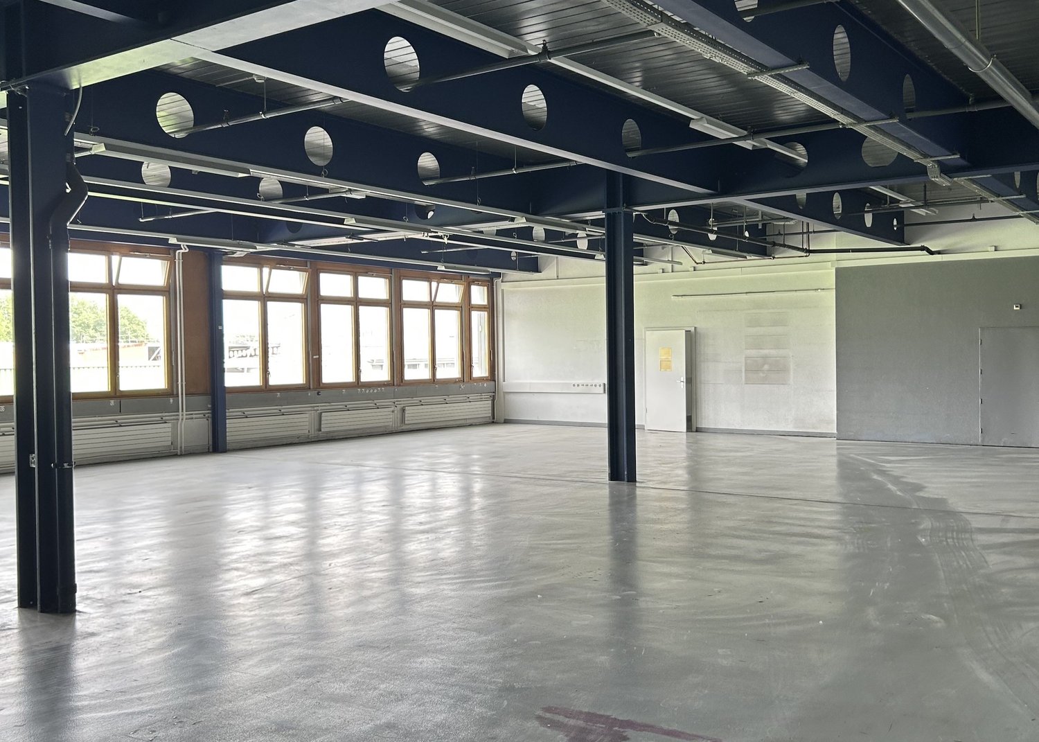 176m² industrial object