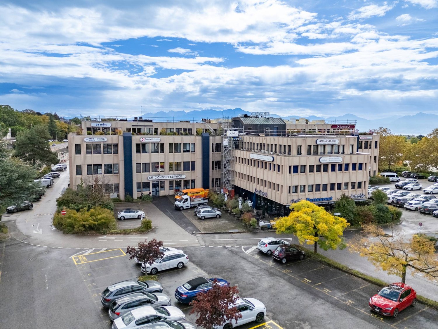 234m² office