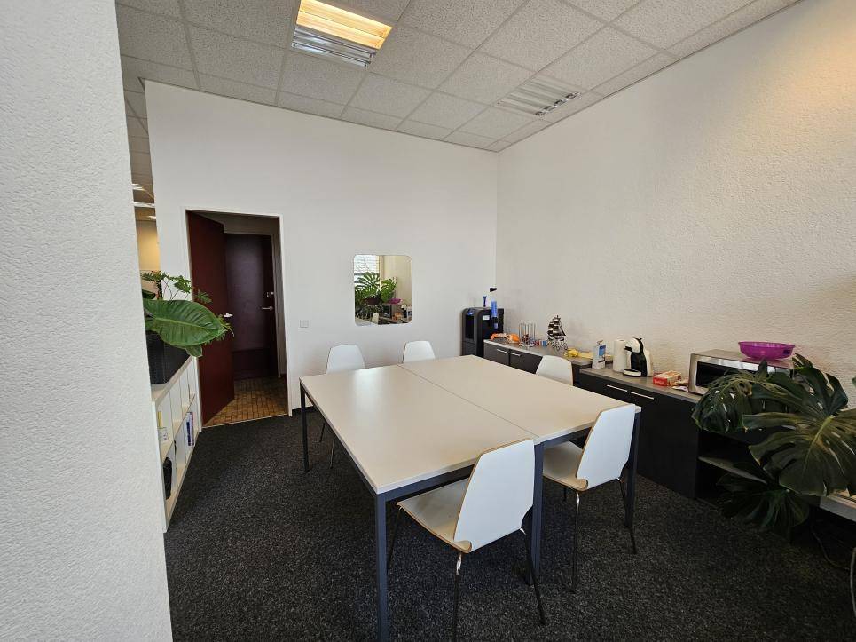 234m² office