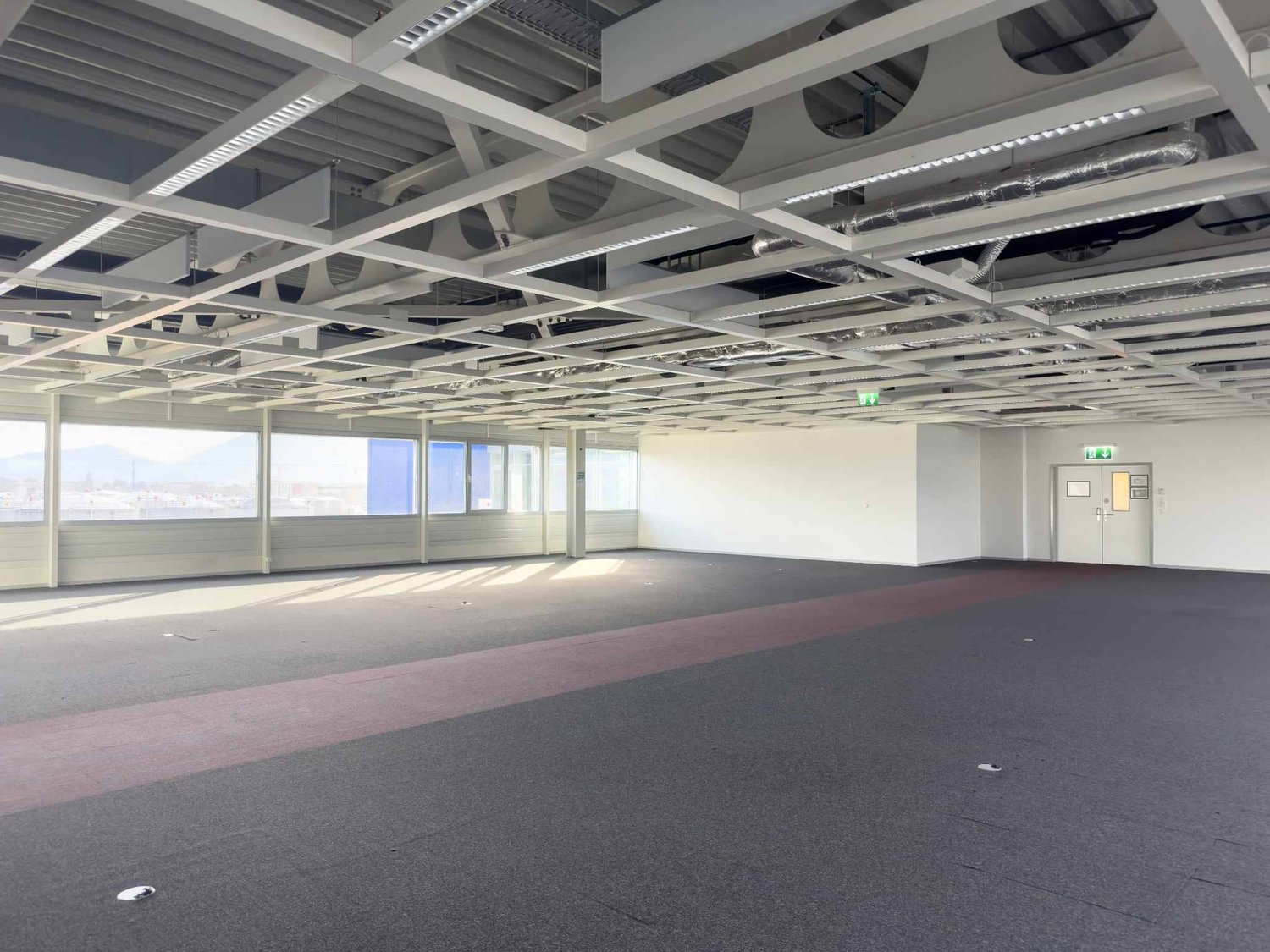 5000m² commercial