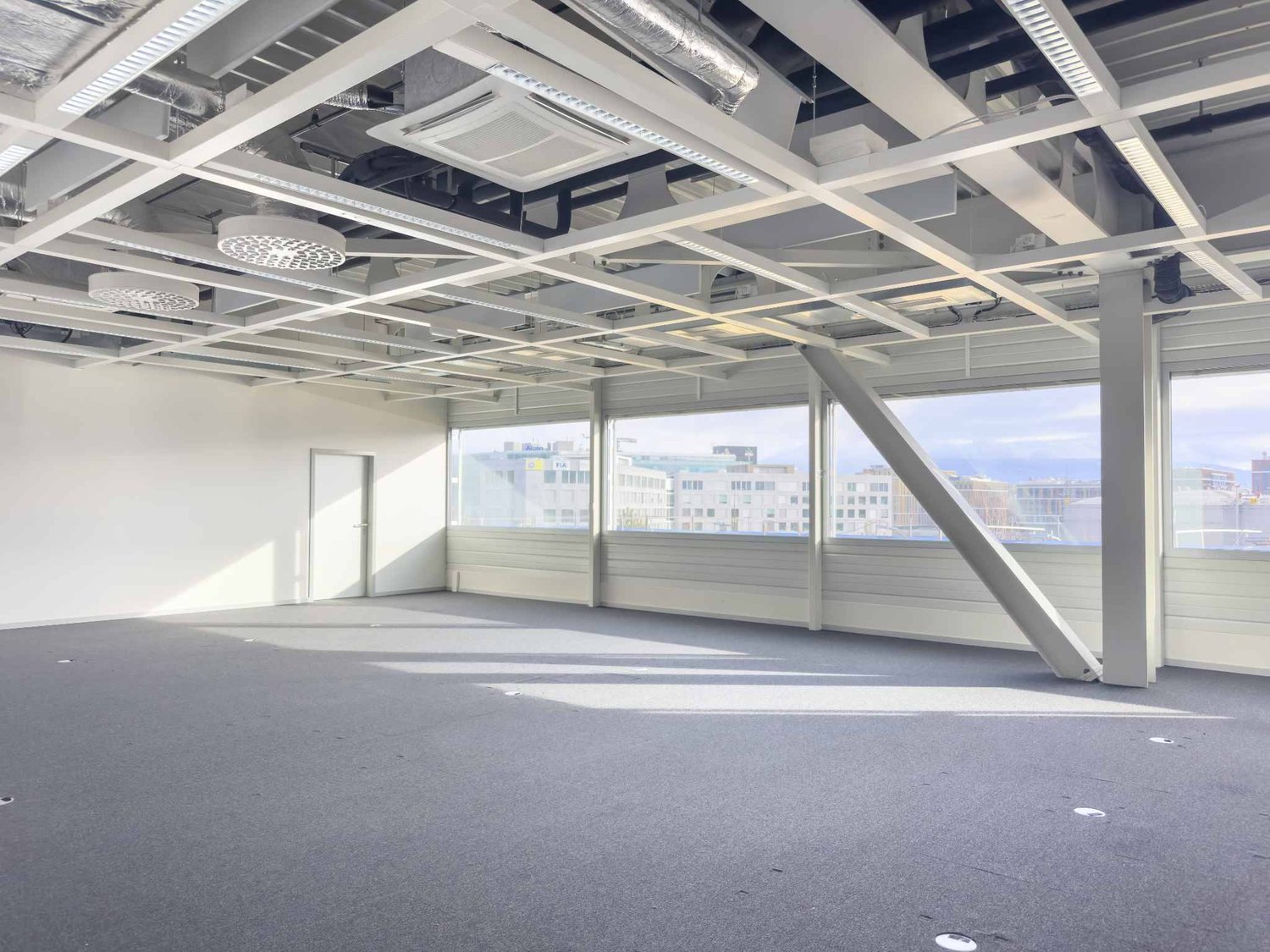 5000m² commercial