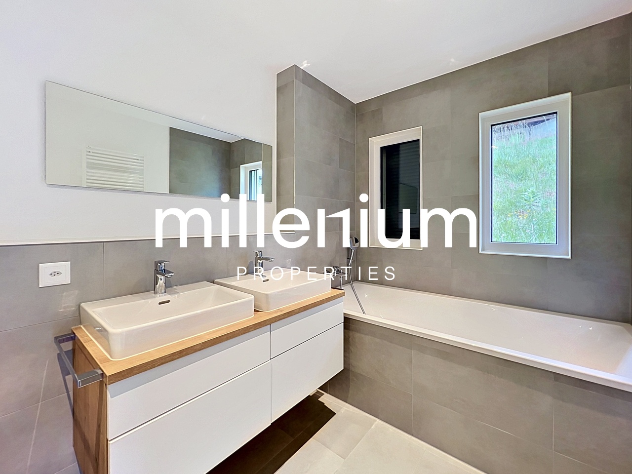 Maison individuelle de 12 pièces
