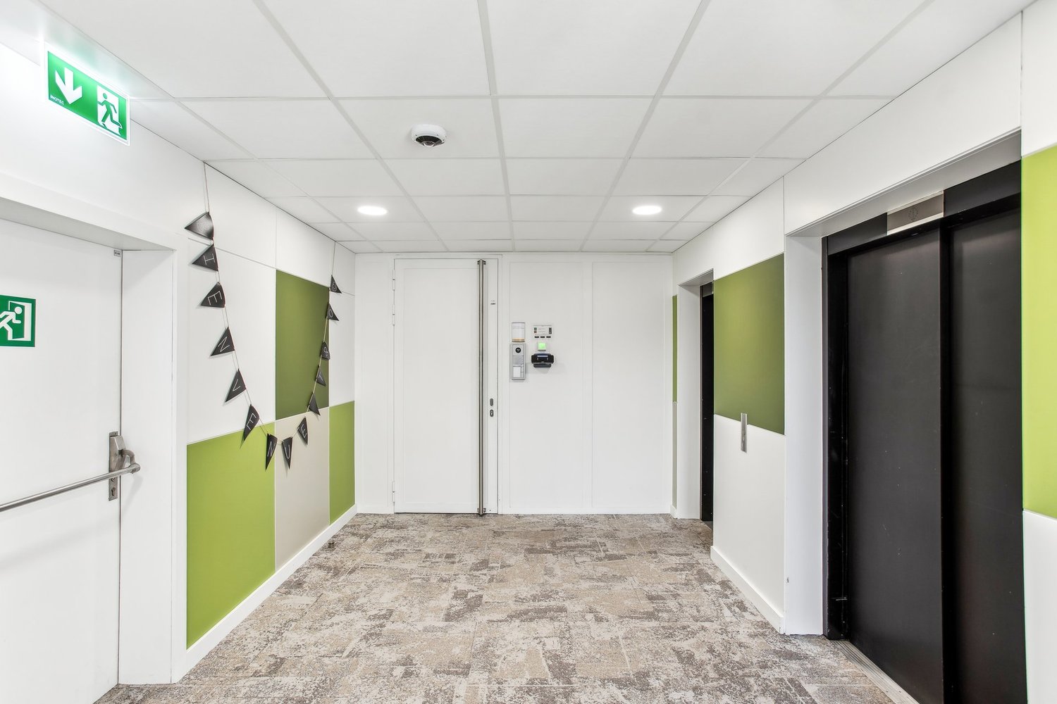 1000m² office